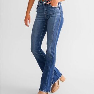 Flying Monkey
Women's Blue High Rise Boot Stretch Jean
Size 23. NWOT NEVER WORN